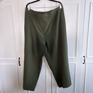 Maggie Barnes Women’s Khaki Green trouser